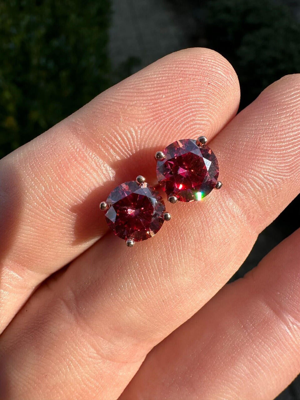 Brincos solitários Red