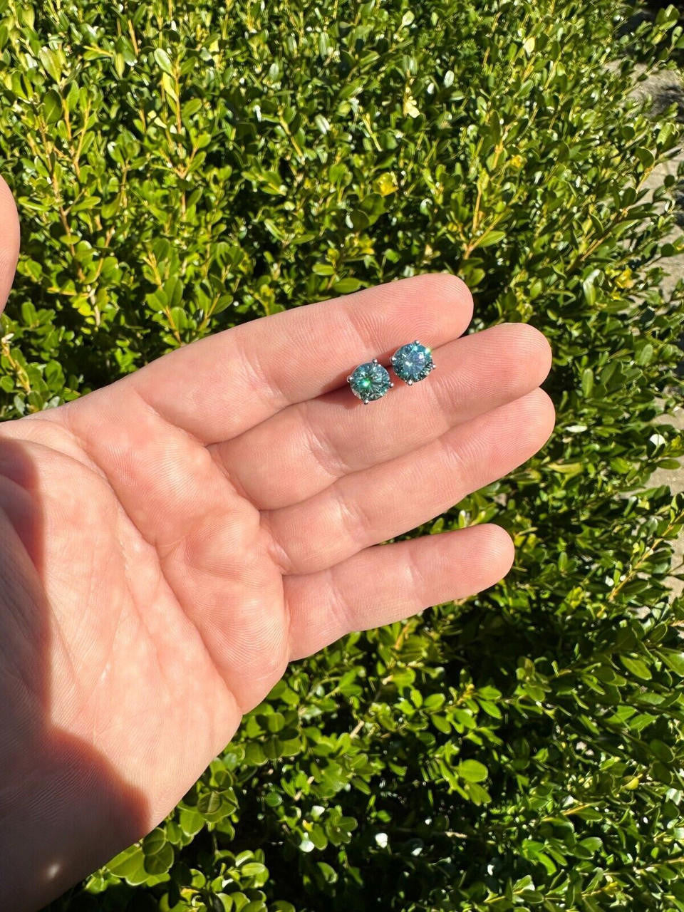 Brincos solitários Green